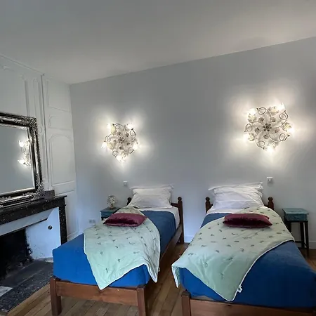 Les Portes Bleues Ay-Champagne